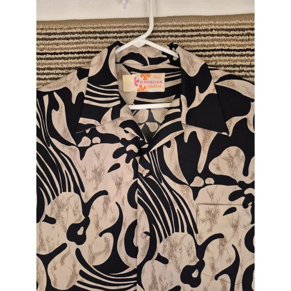 Sears Hawaiian Floral Button Down
Shirt 1960s VTG. L/XL - Picture 6 of 11